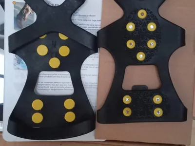 Slip-resistant insole (studded sole)