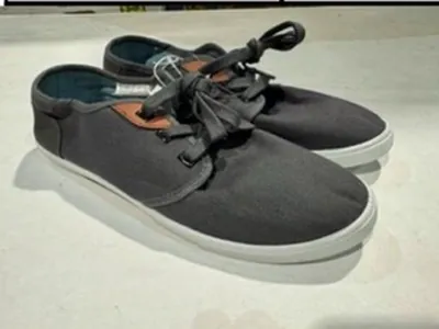 Schuh-Sonderposten ( Für Sommer und Winter Damen, Herren, Kinder)